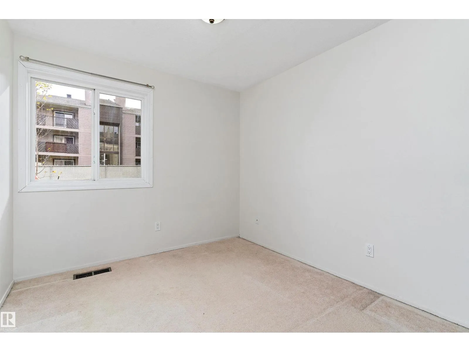 #105 32 ALPINE PL