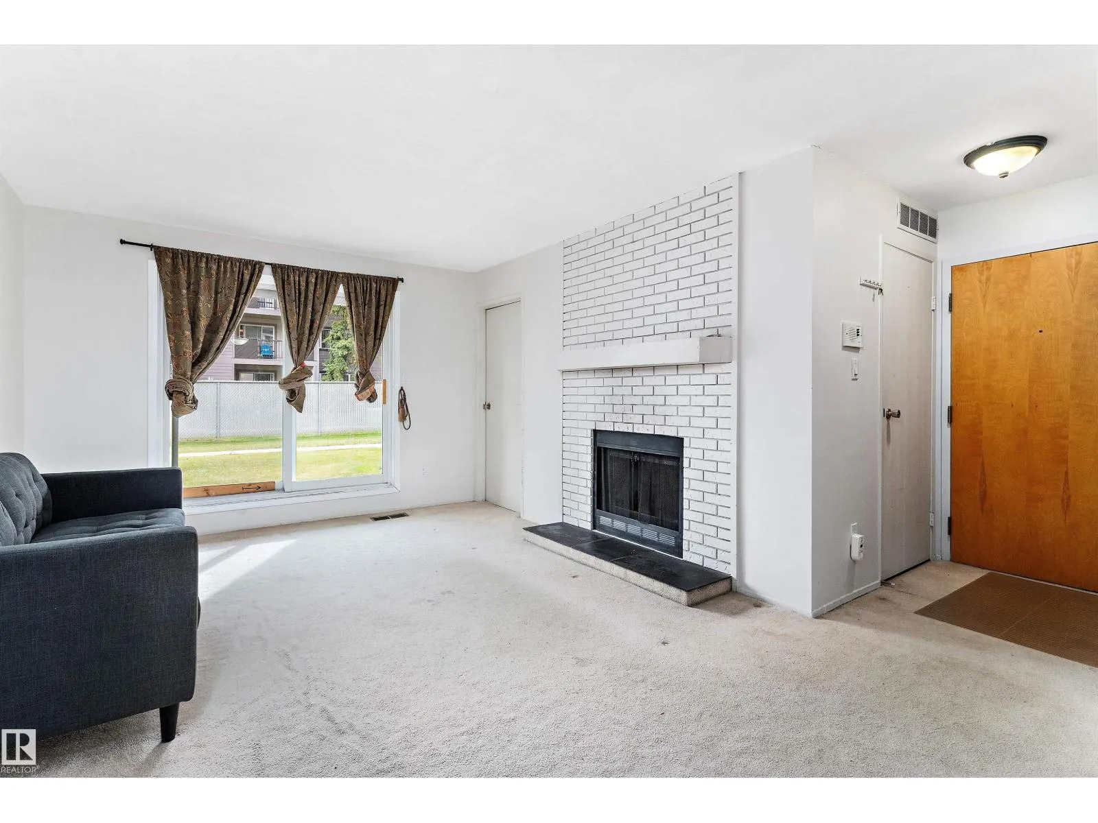 #105 32 ALPINE PL