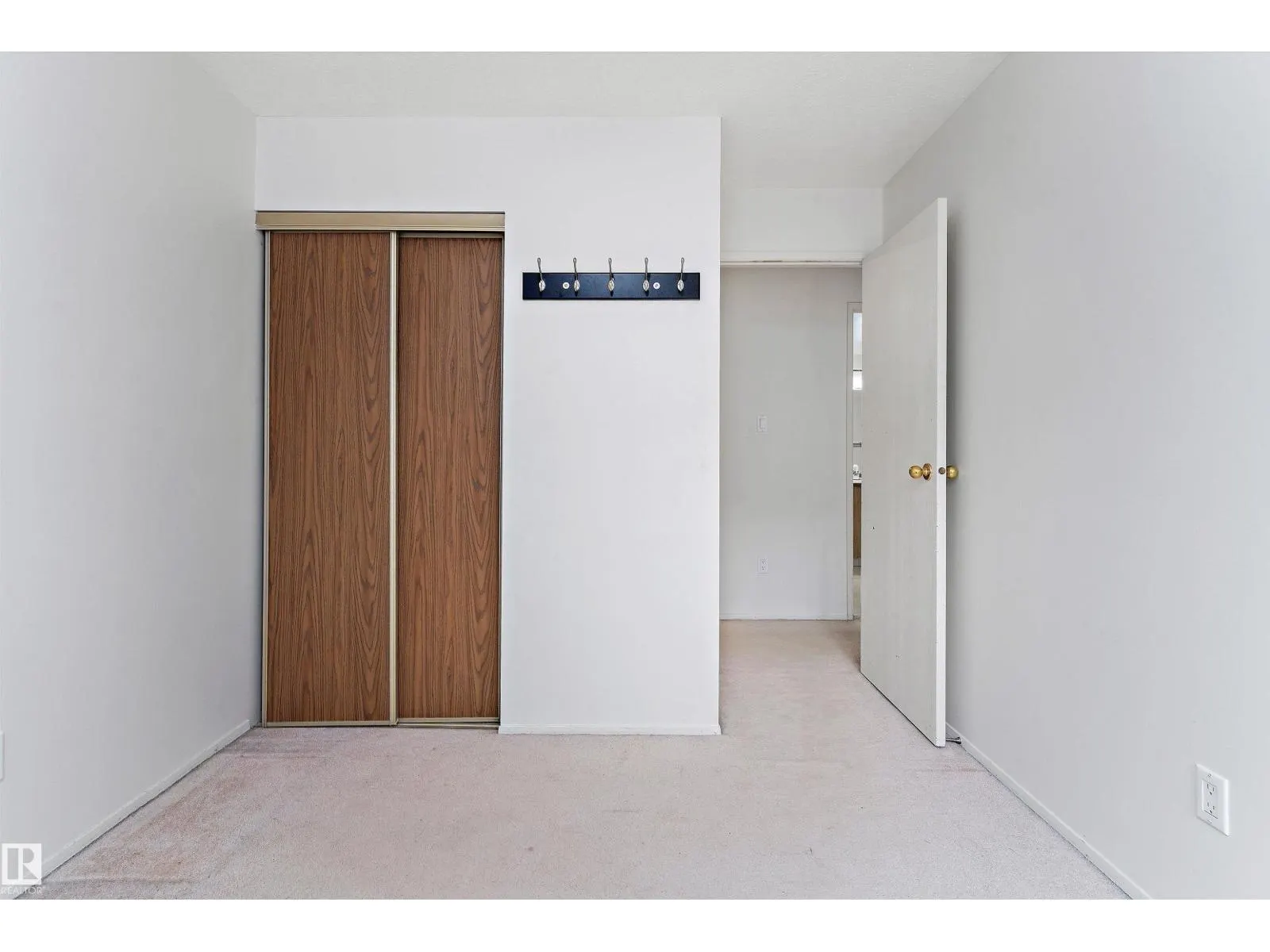 #105 32 ALPINE PL