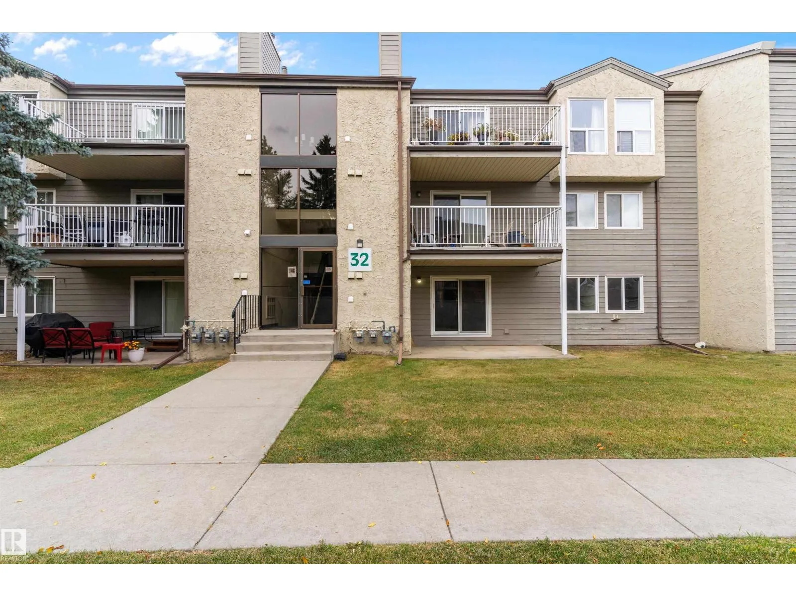 #105 32 ALPINE PL