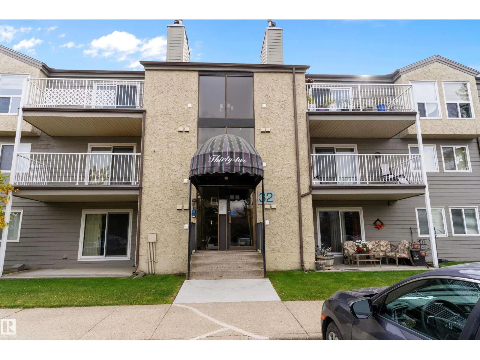 #105 32 ALPINE PL