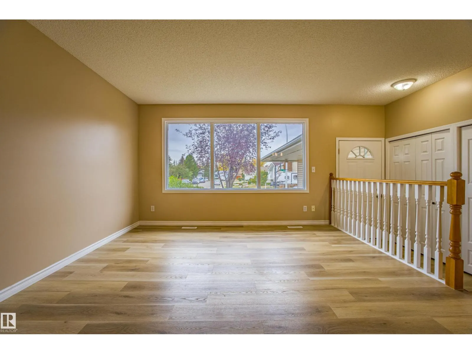 3835 47 ST NW NW