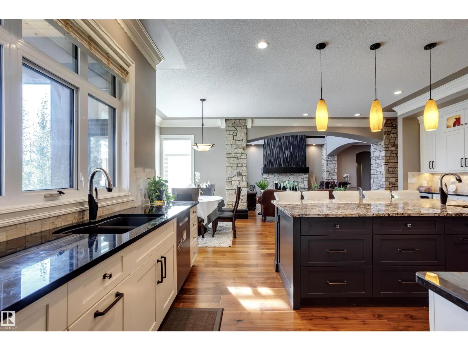 2807 WHEATON DR NW
