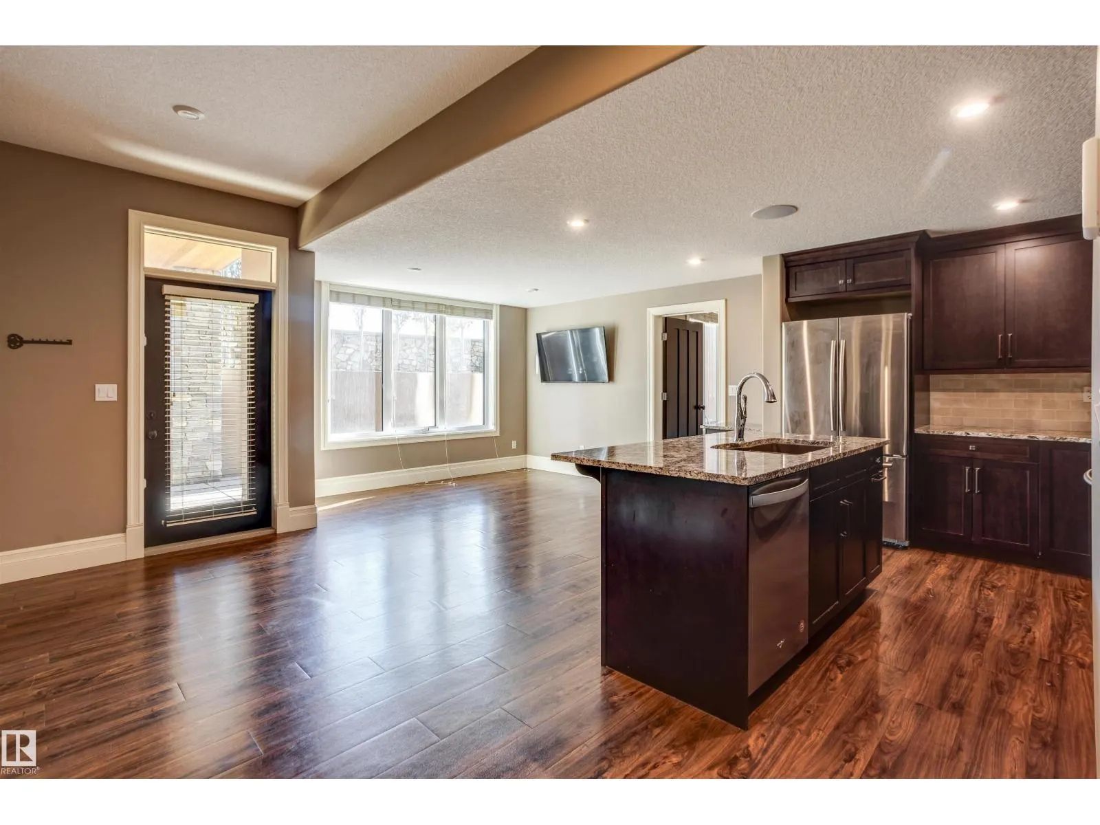2807 WHEATON DR NW