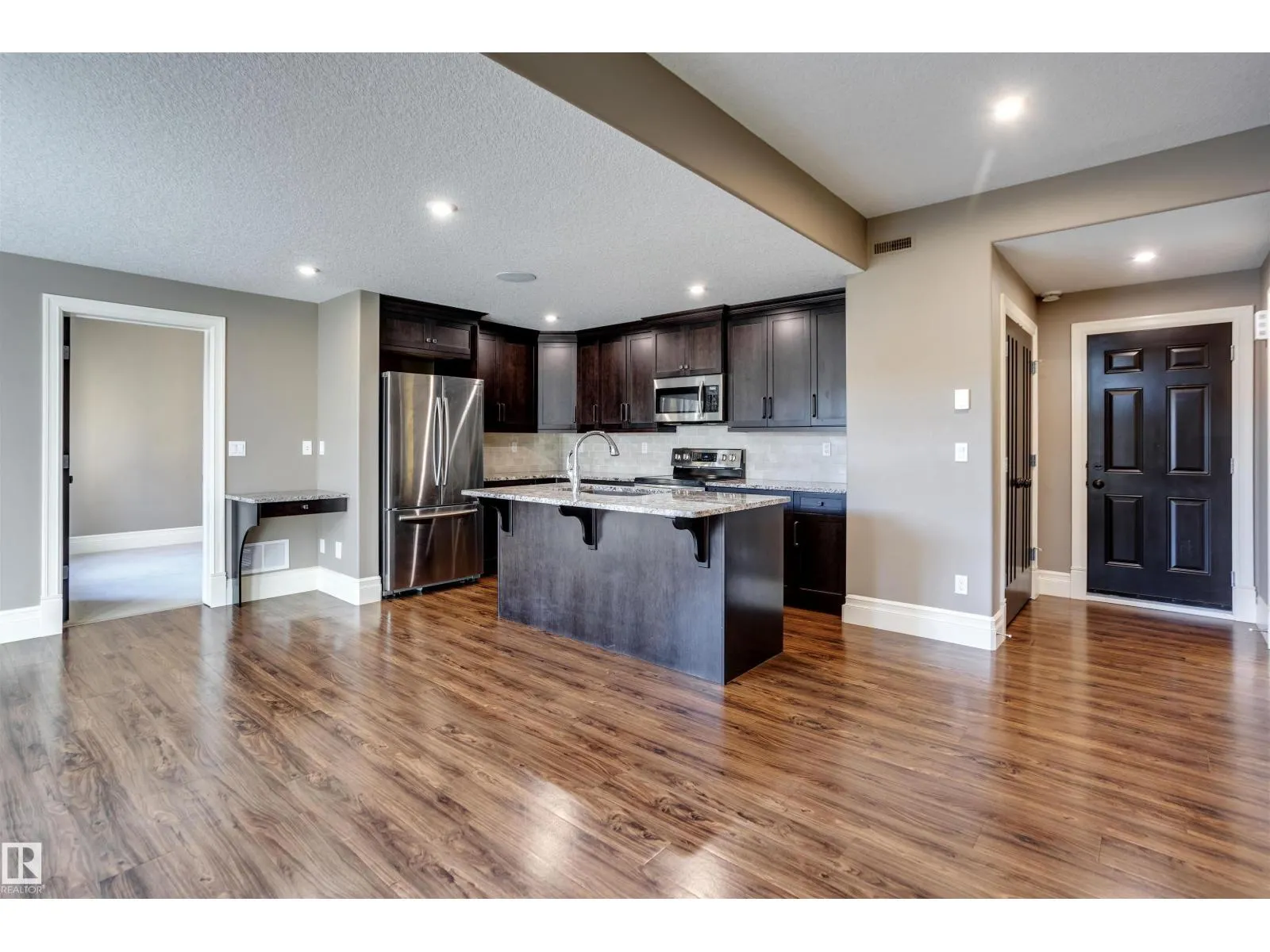 2807 WHEATON DR NW