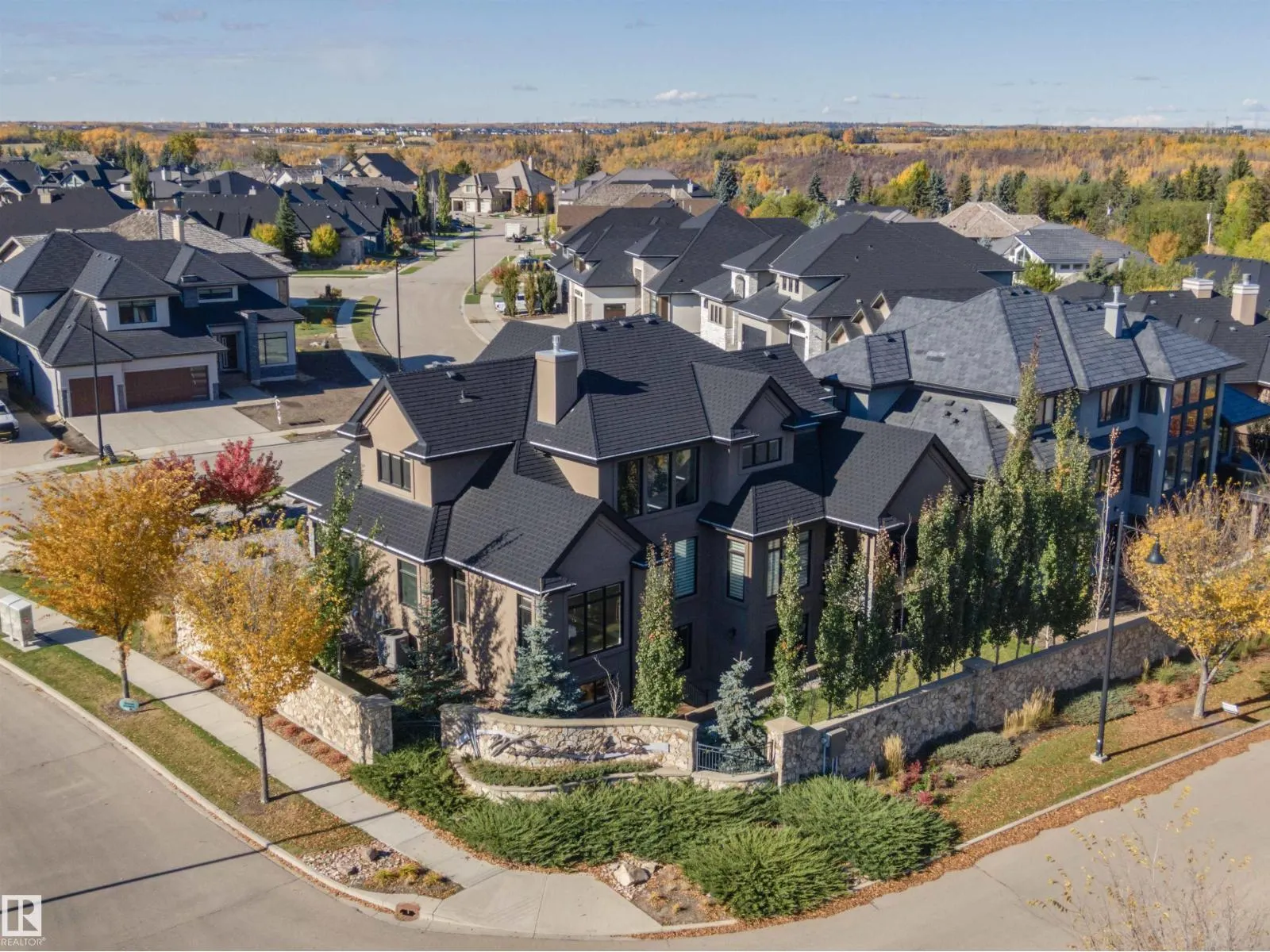 2807 WHEATON DR NW
