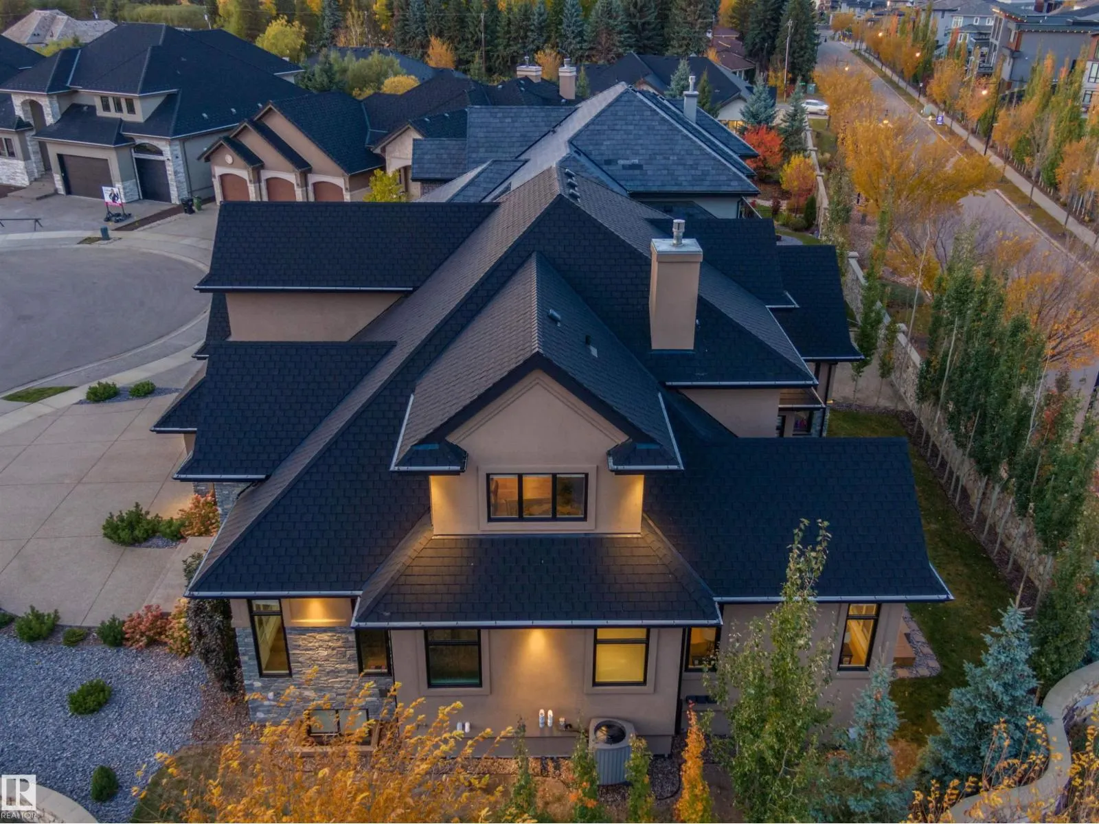 2807 WHEATON DR NW