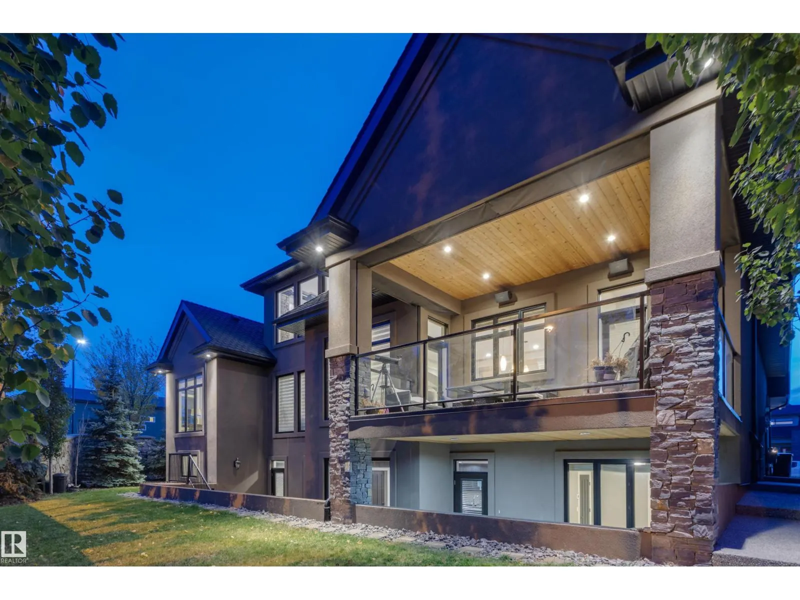 2807 WHEATON DR NW