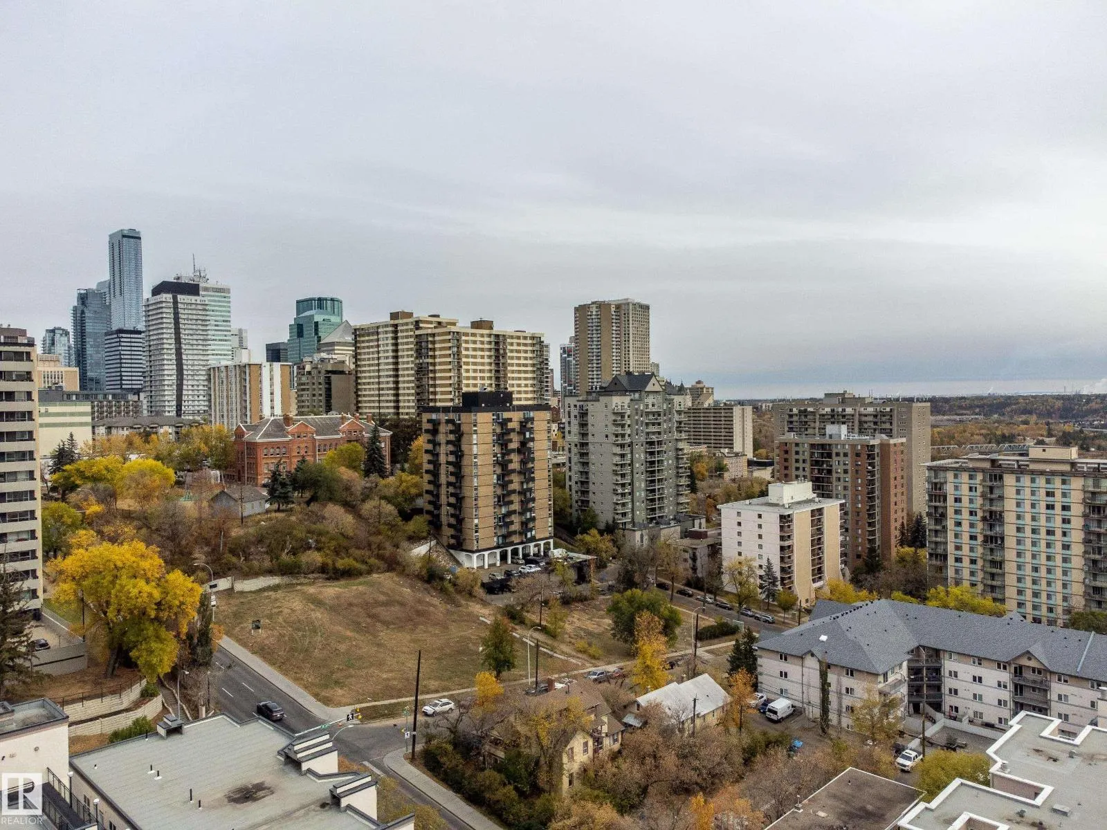 #1403 9725 106 ST NW