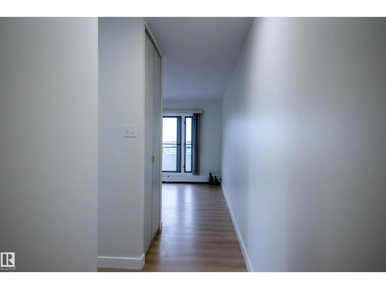 #1403 9725 106 ST NW
