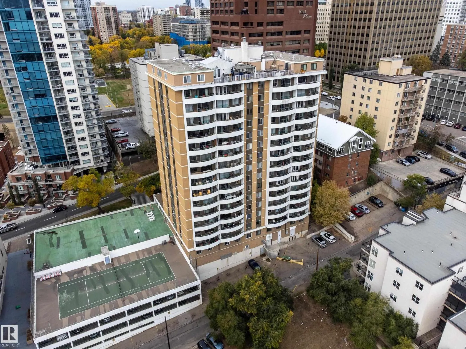 #1403 9725 106 ST NW