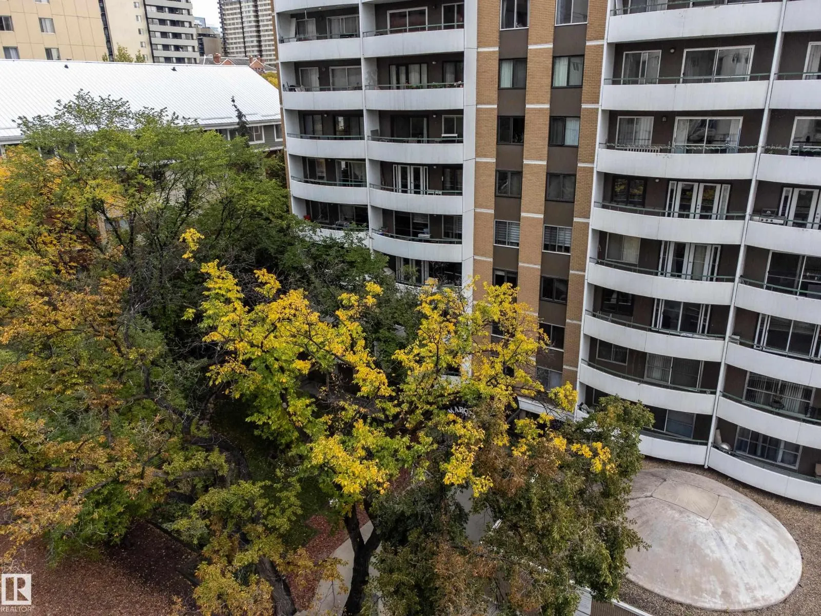#1403 9725 106 ST NW