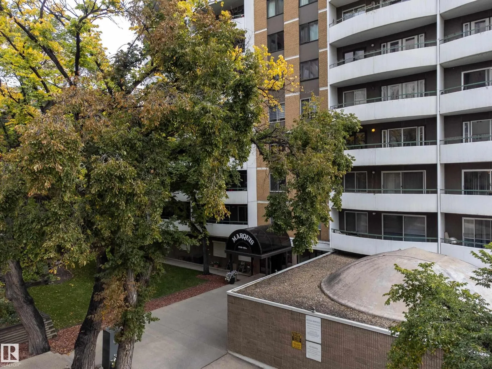 #1403 9725 106 ST NW