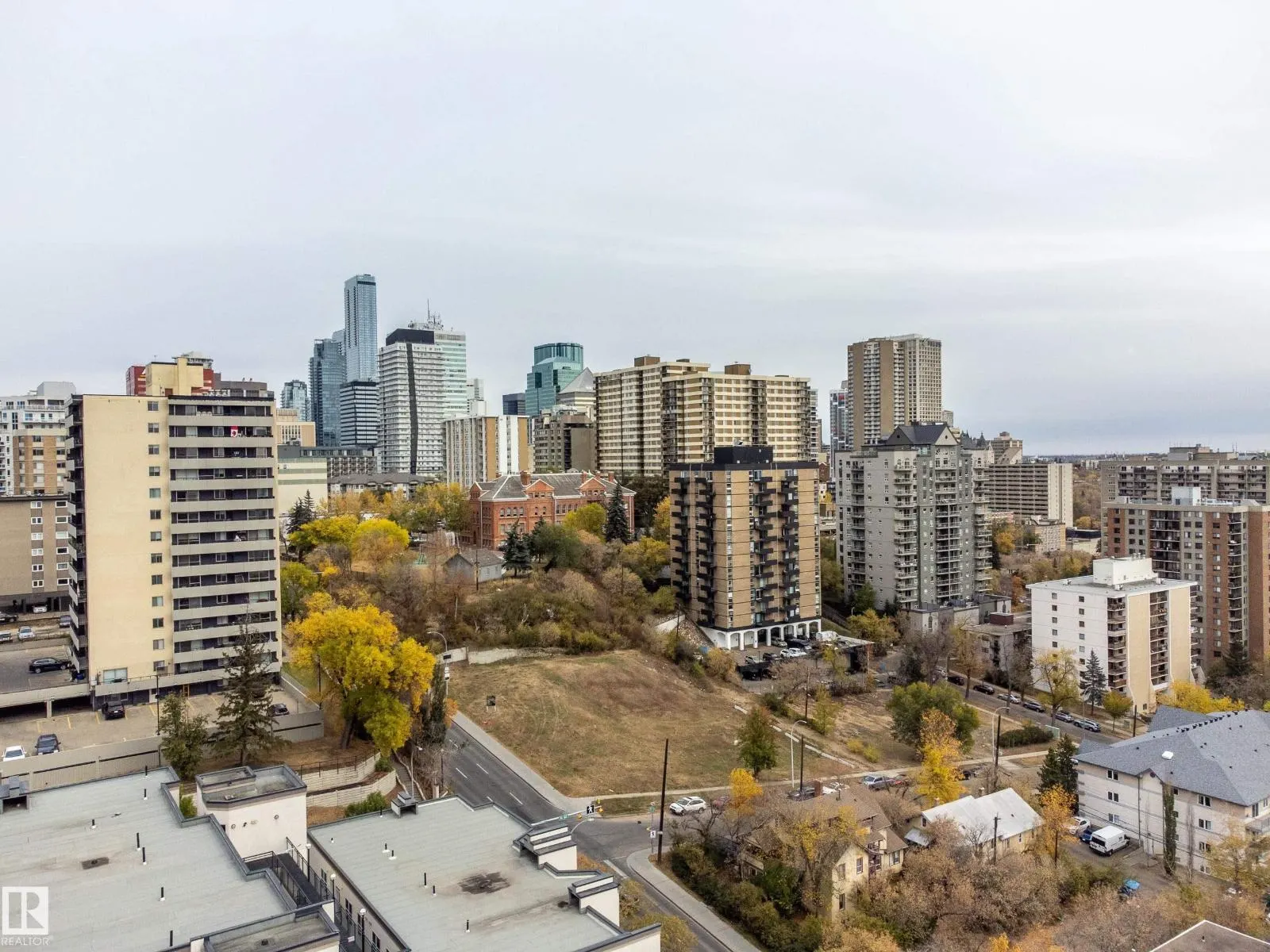 #1403 9725 106 ST NW