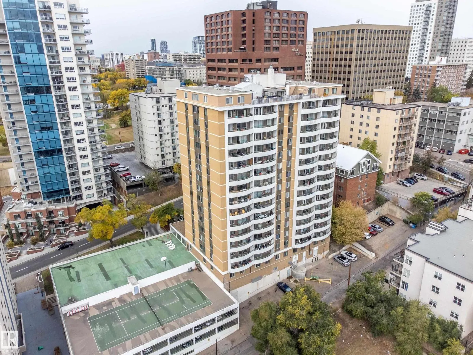 #1403 9725 106 ST NW