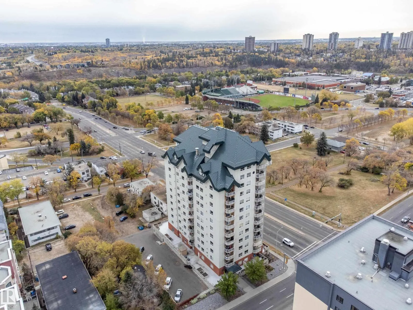 #1403 9725 106 ST NW