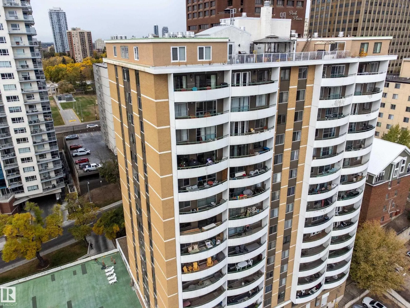 #1403 9725 106 ST NW