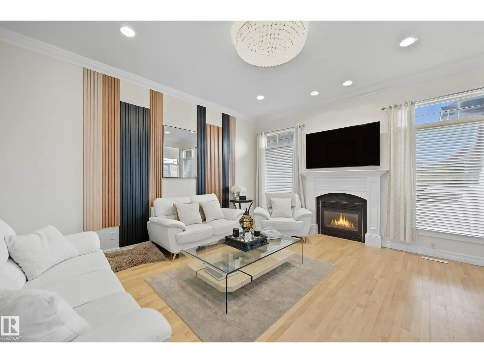 16412 73 ST NW