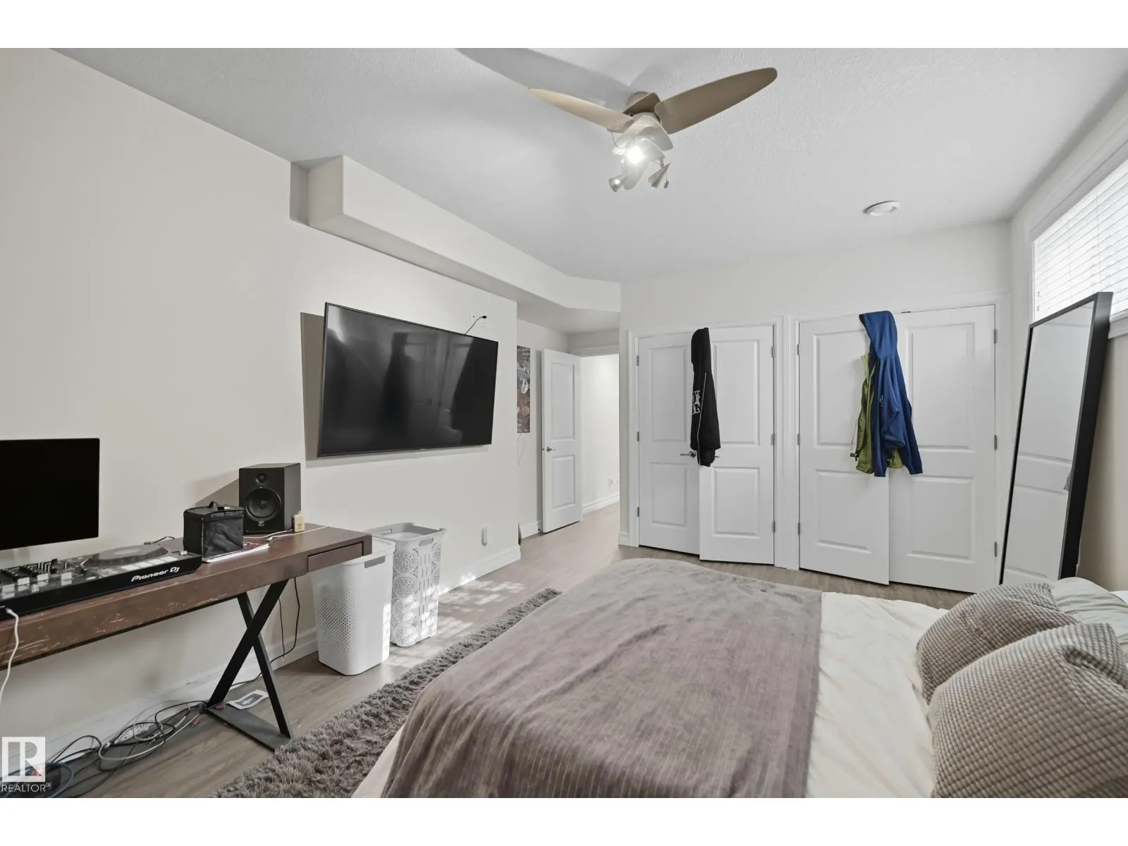 16412 73 ST NW