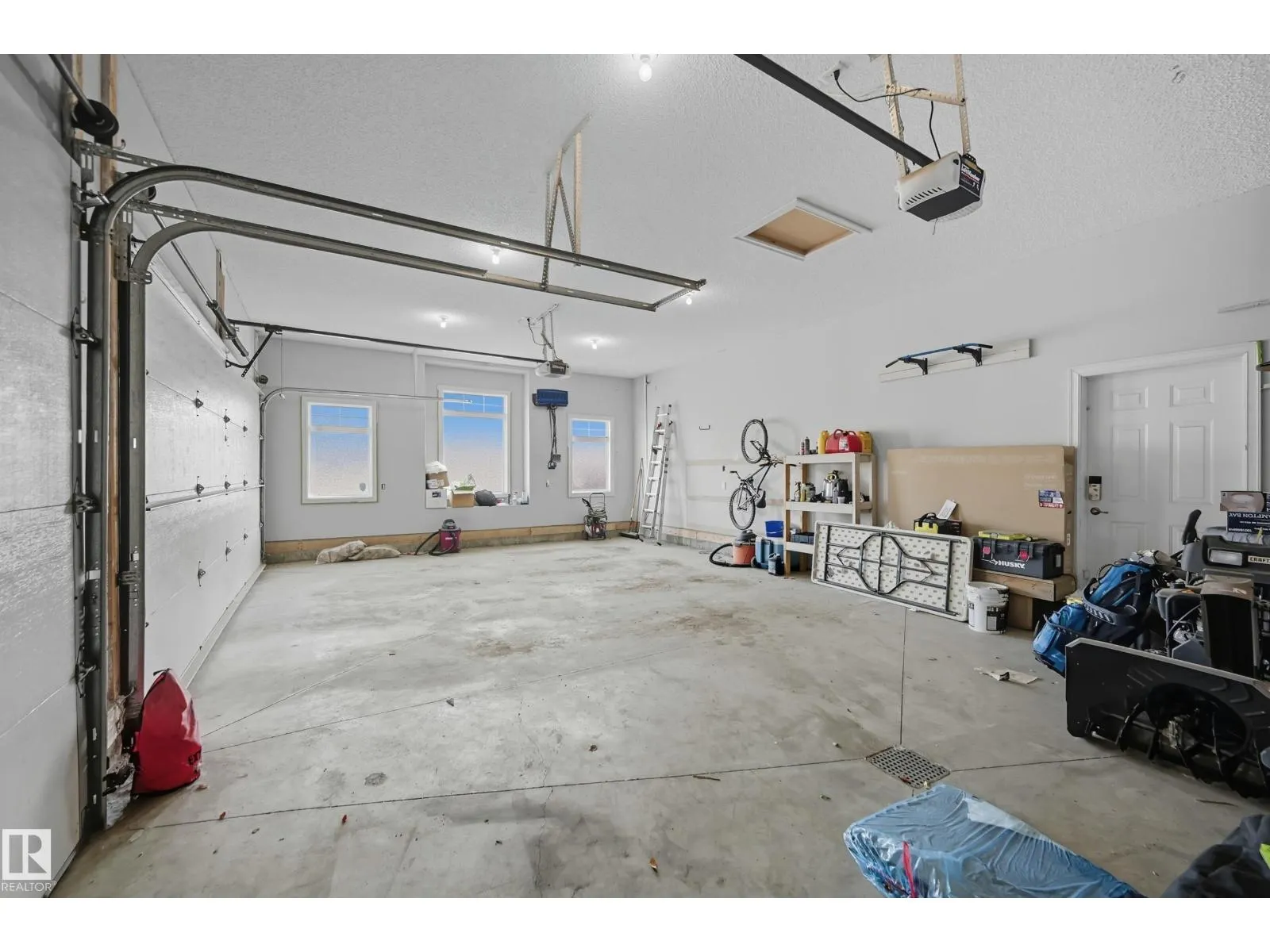 16412 73 ST NW