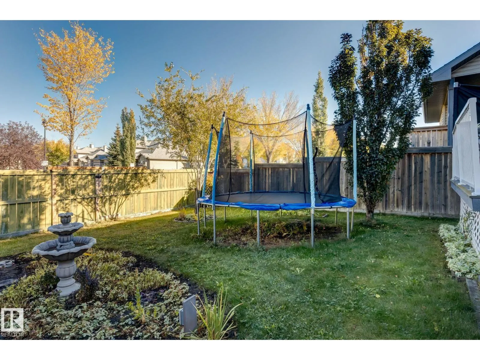 182 WELLINGTON PL