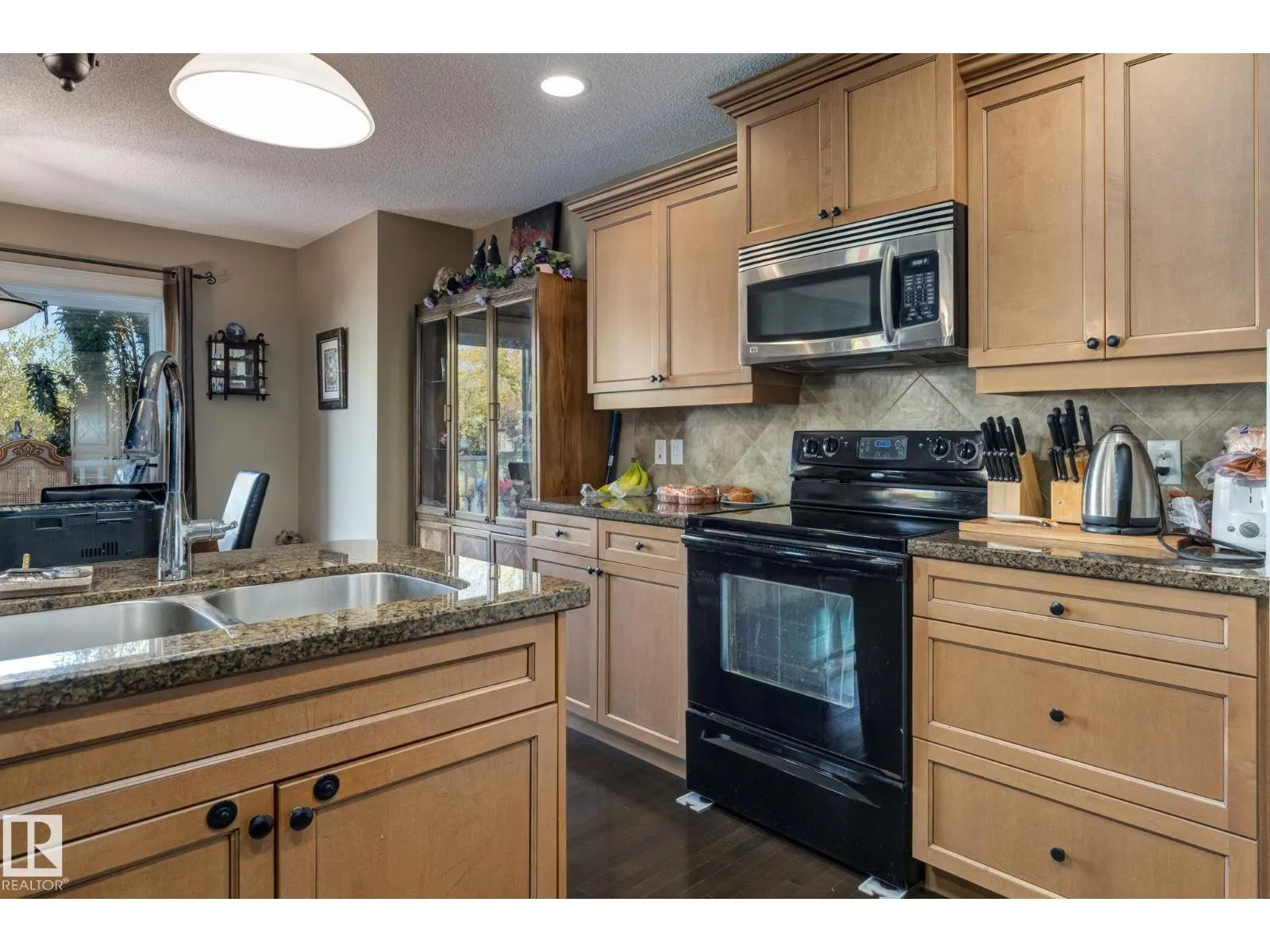 182 WELLINGTON PL