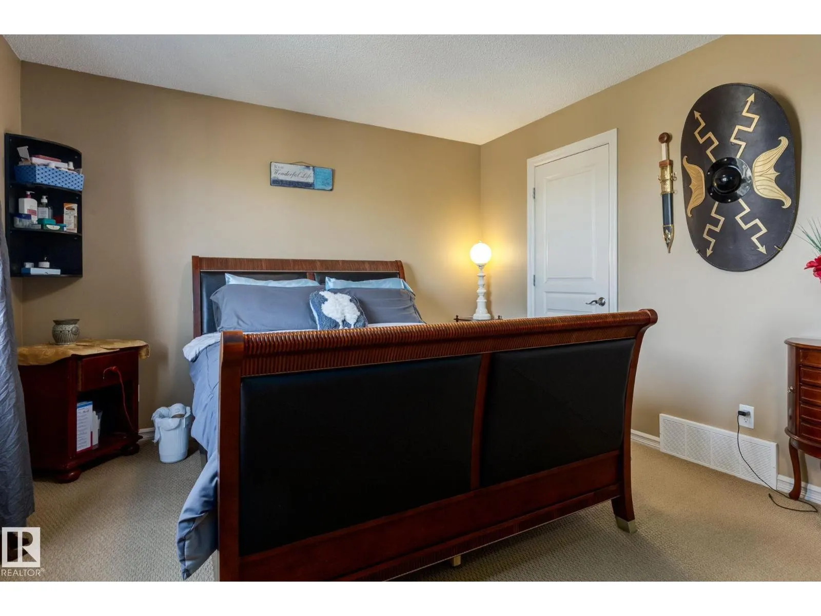 182 WELLINGTON PL