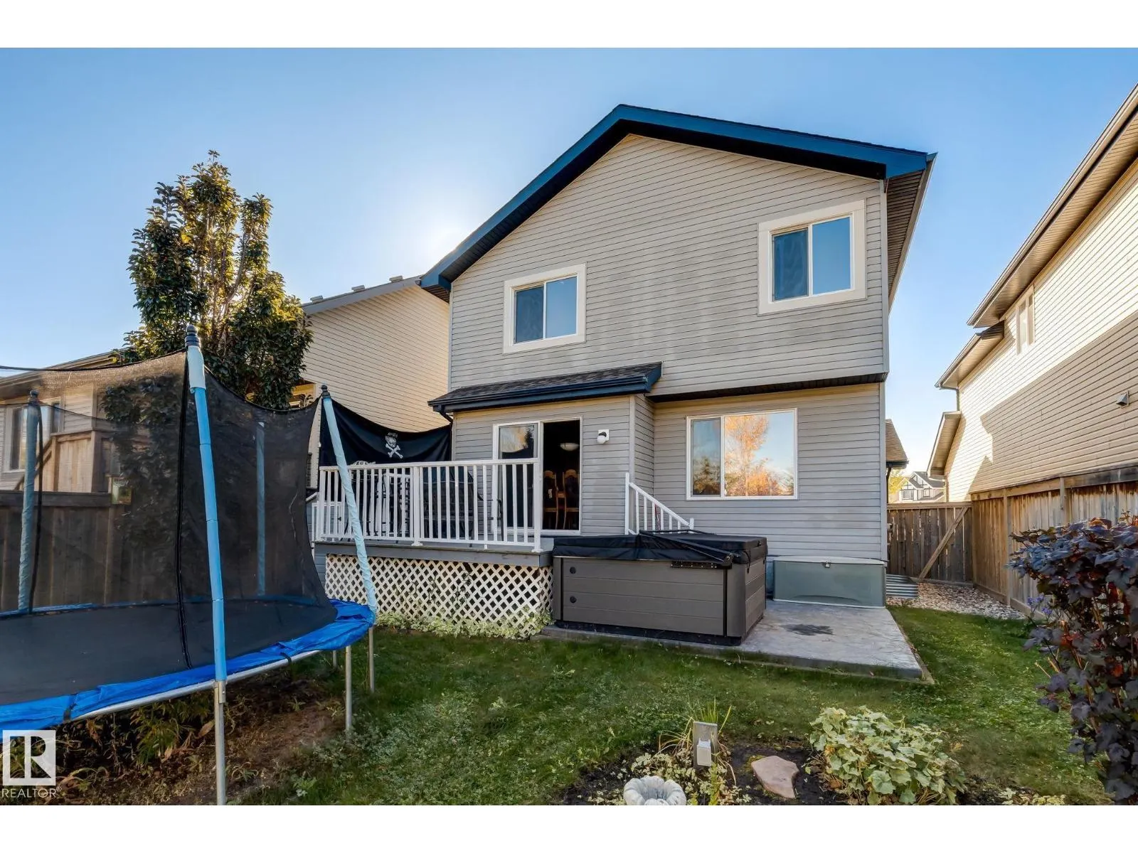 182 WELLINGTON PL