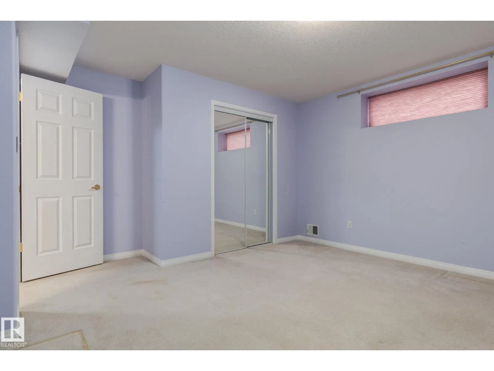 #22 201 BOTHWELL DR