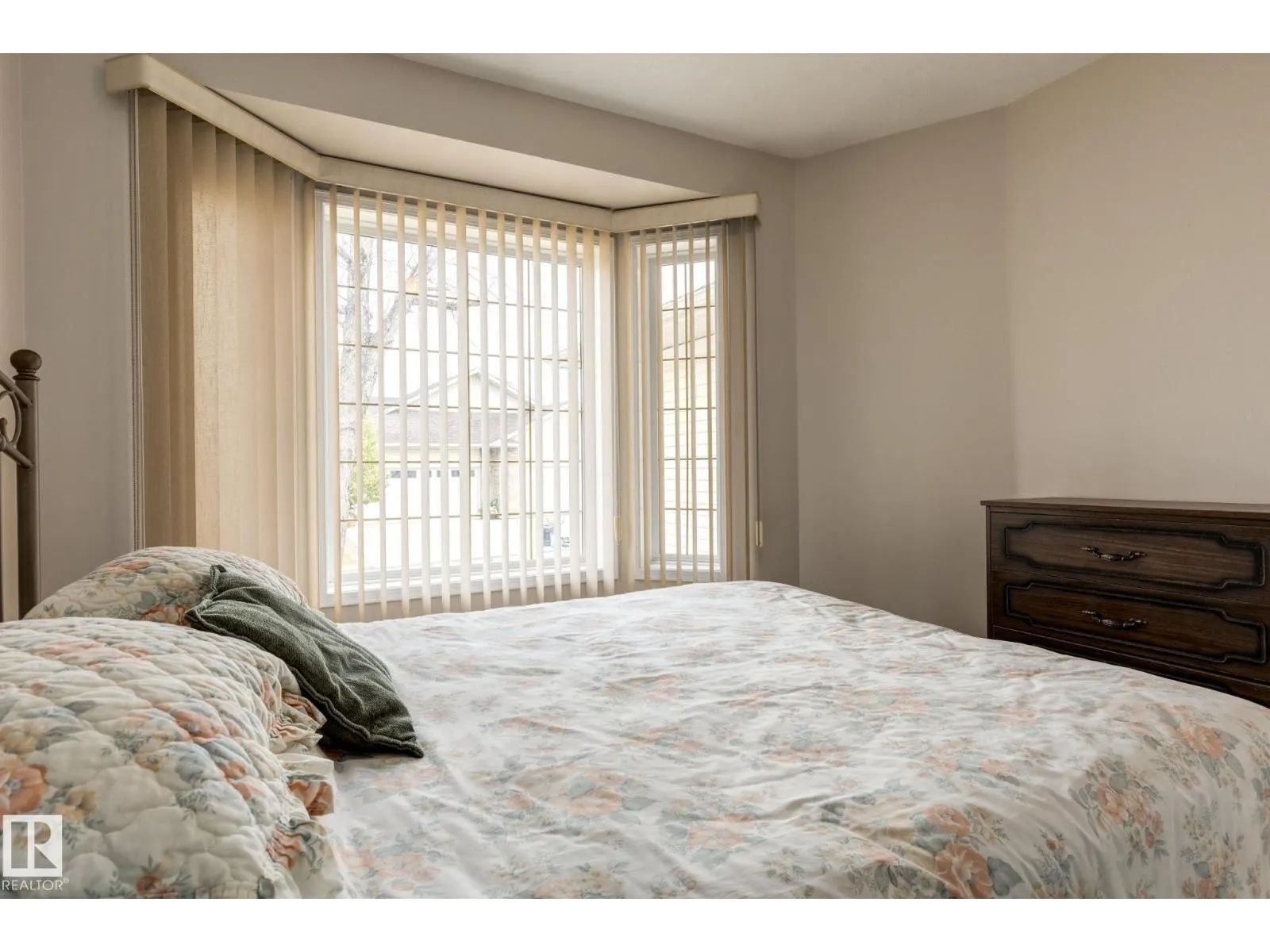 #22 201 BOTHWELL DR