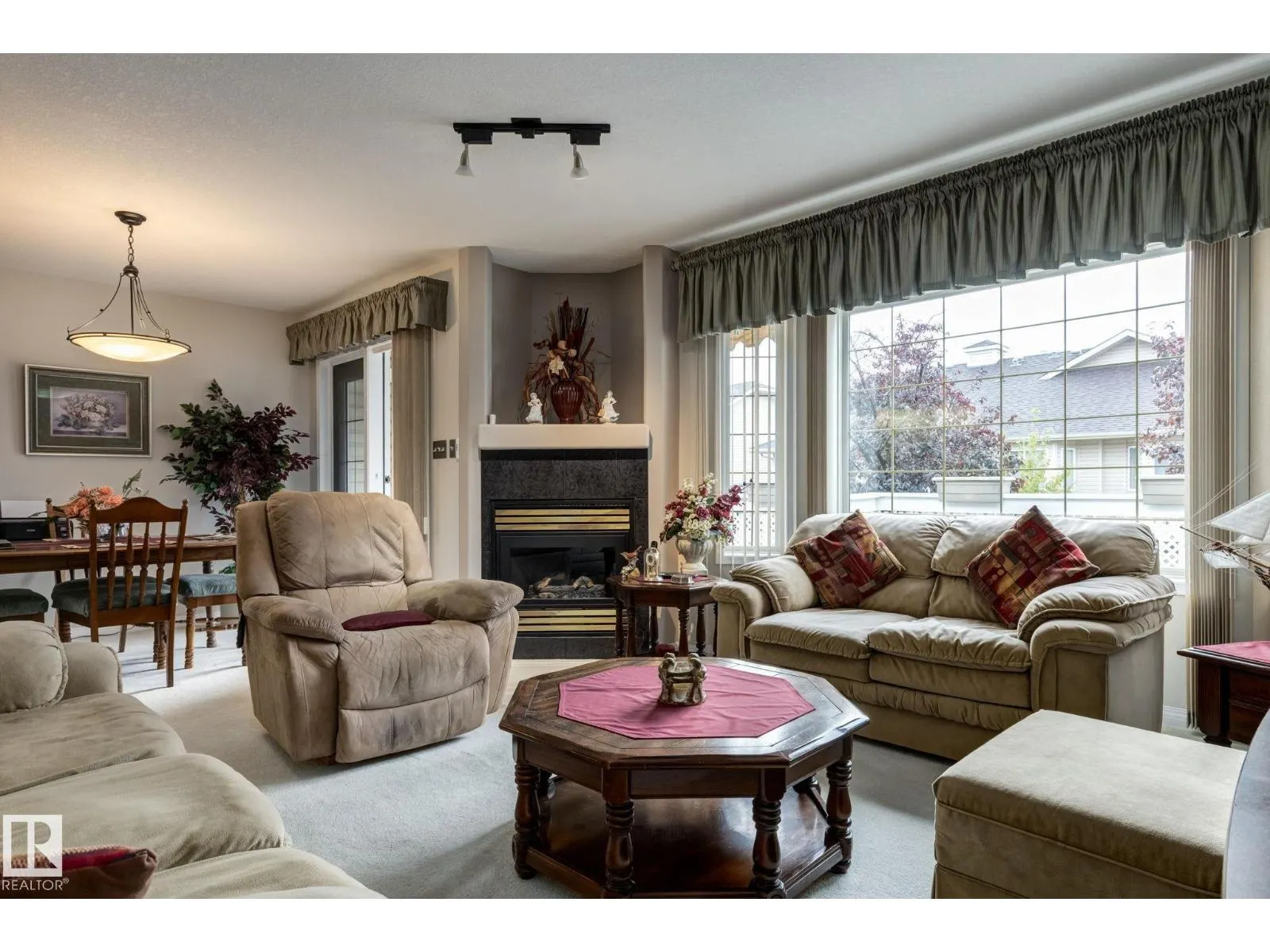 #22 201 BOTHWELL DR