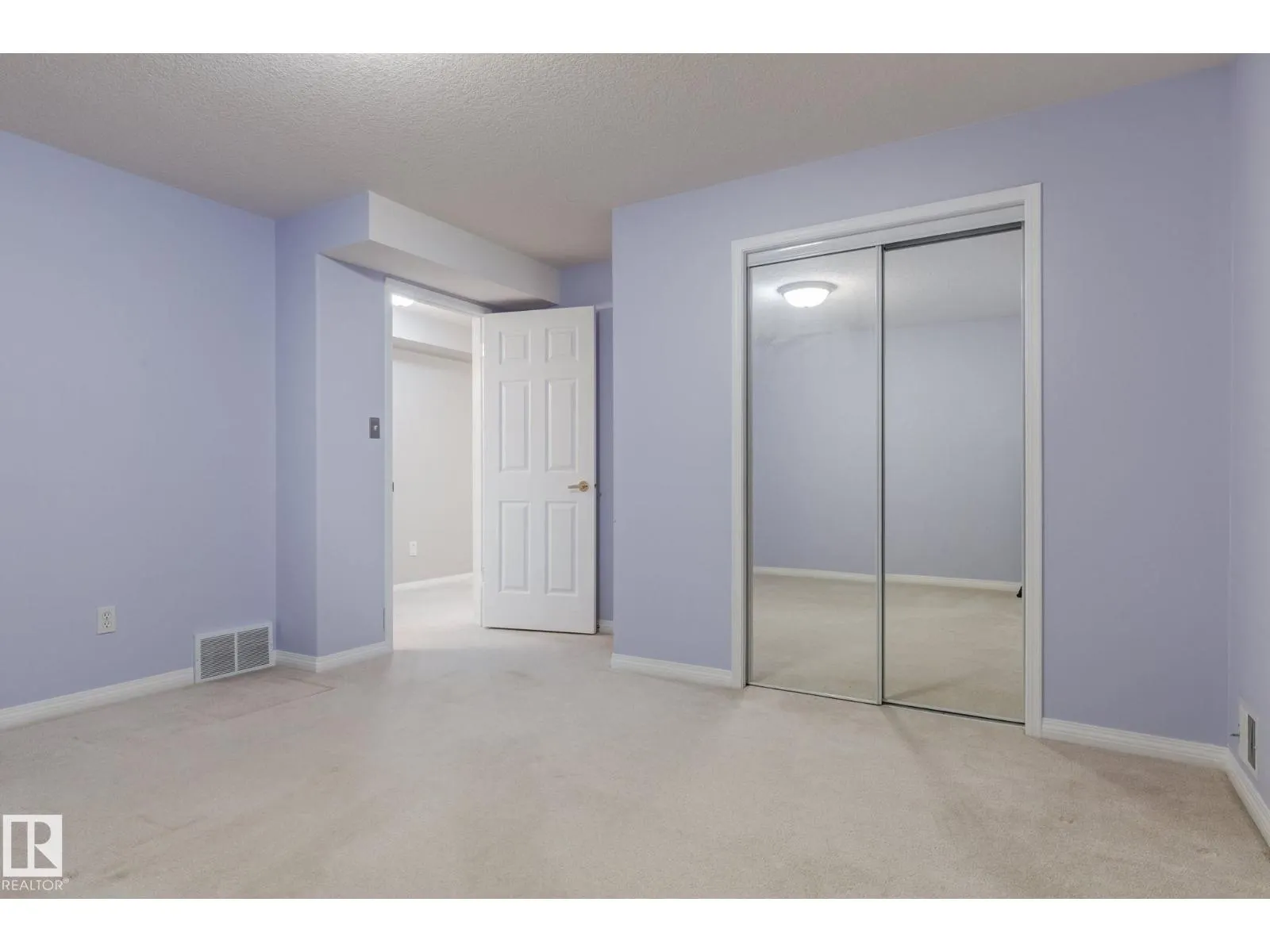 #22 201 BOTHWELL DR