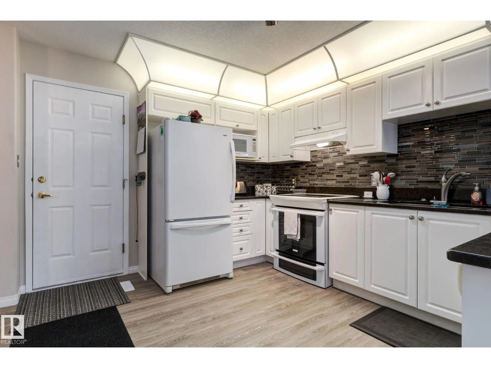 #22 201 BOTHWELL DR