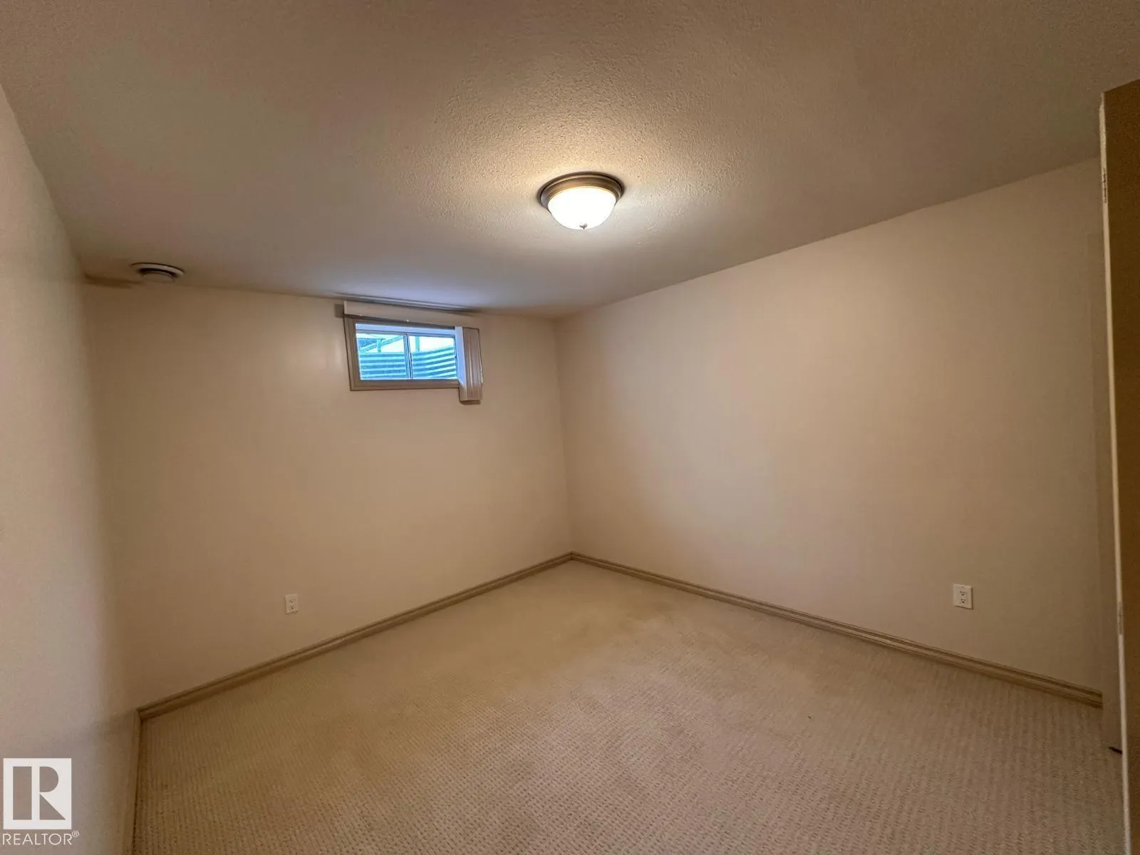 2331 37B AV NW