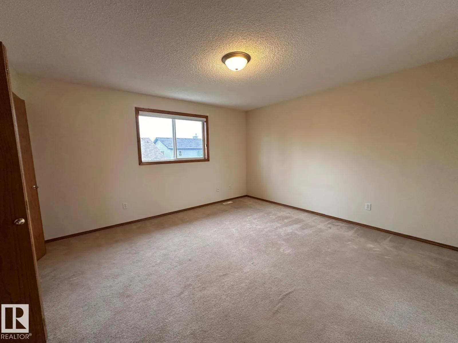 2331 37B AV NW