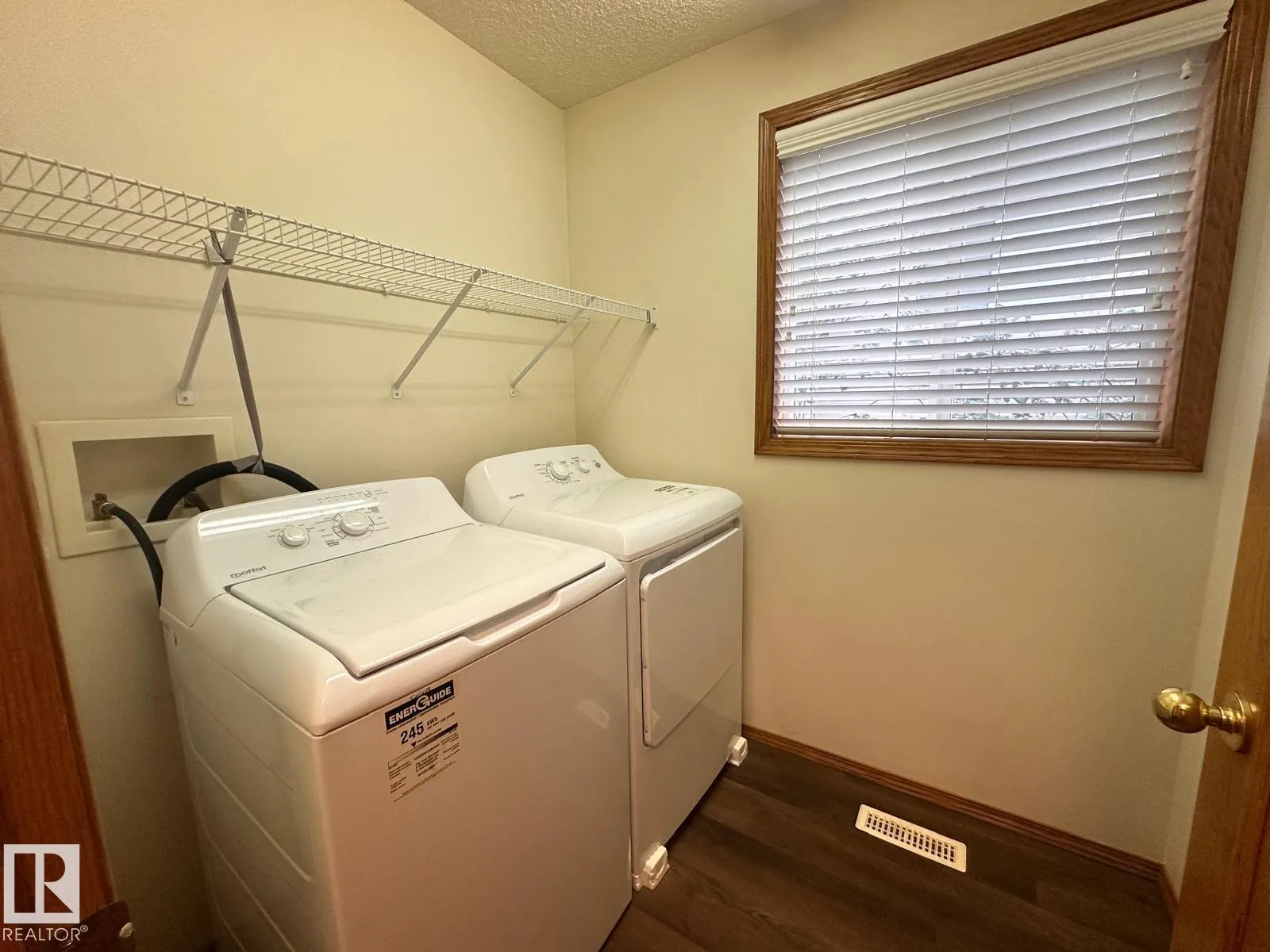 2331 37B AV NW