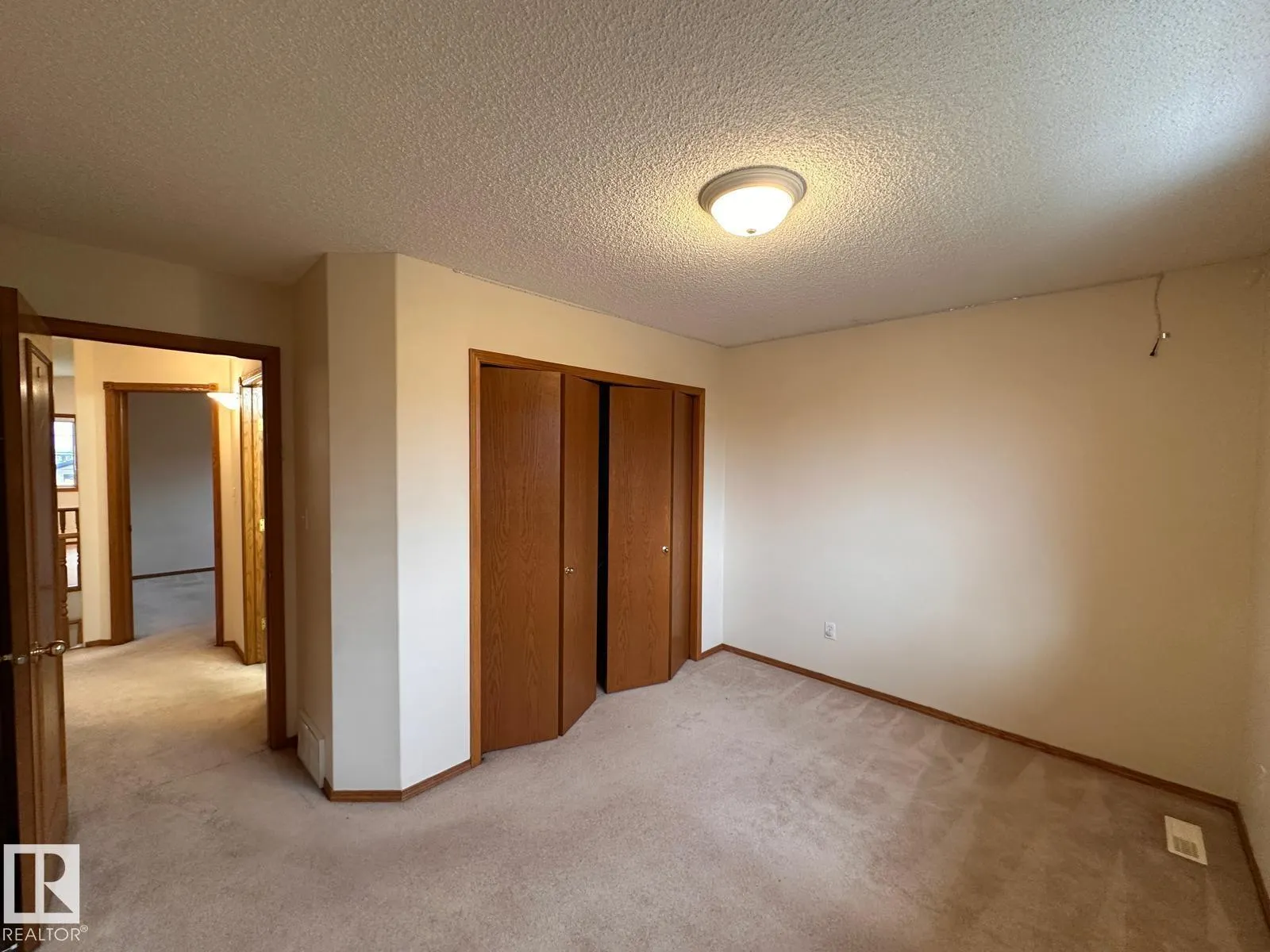 2331 37B AV NW