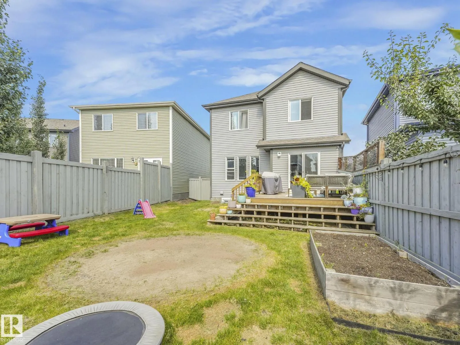 22119 87 AV NW