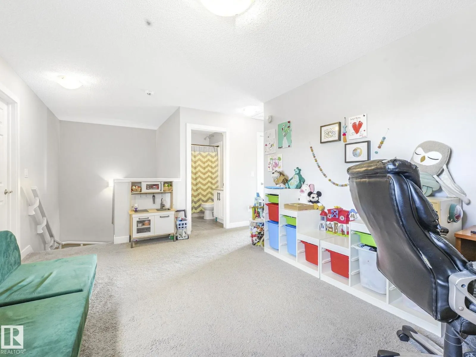 22119 87 AV NW