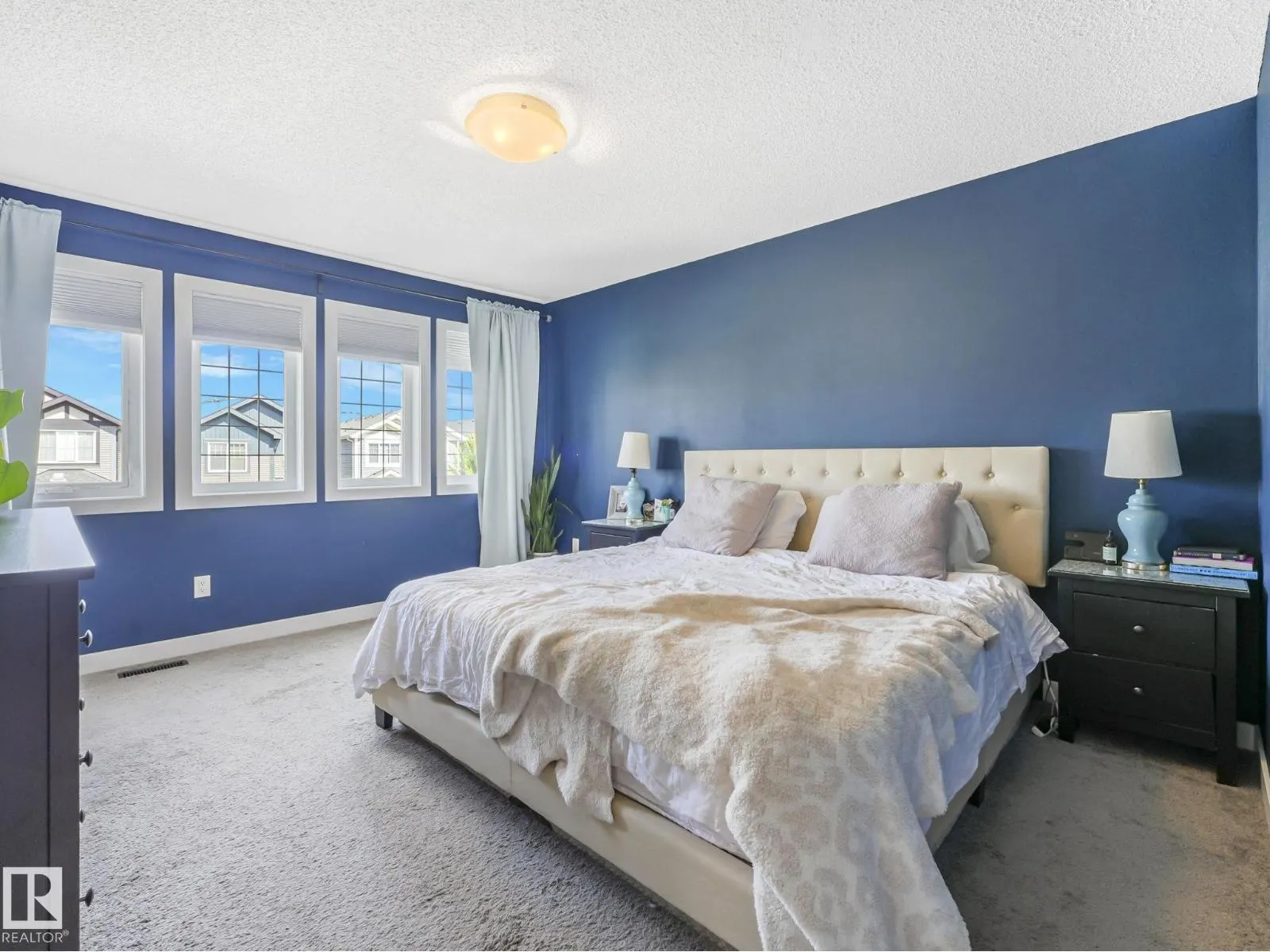 22119 87 AV NW