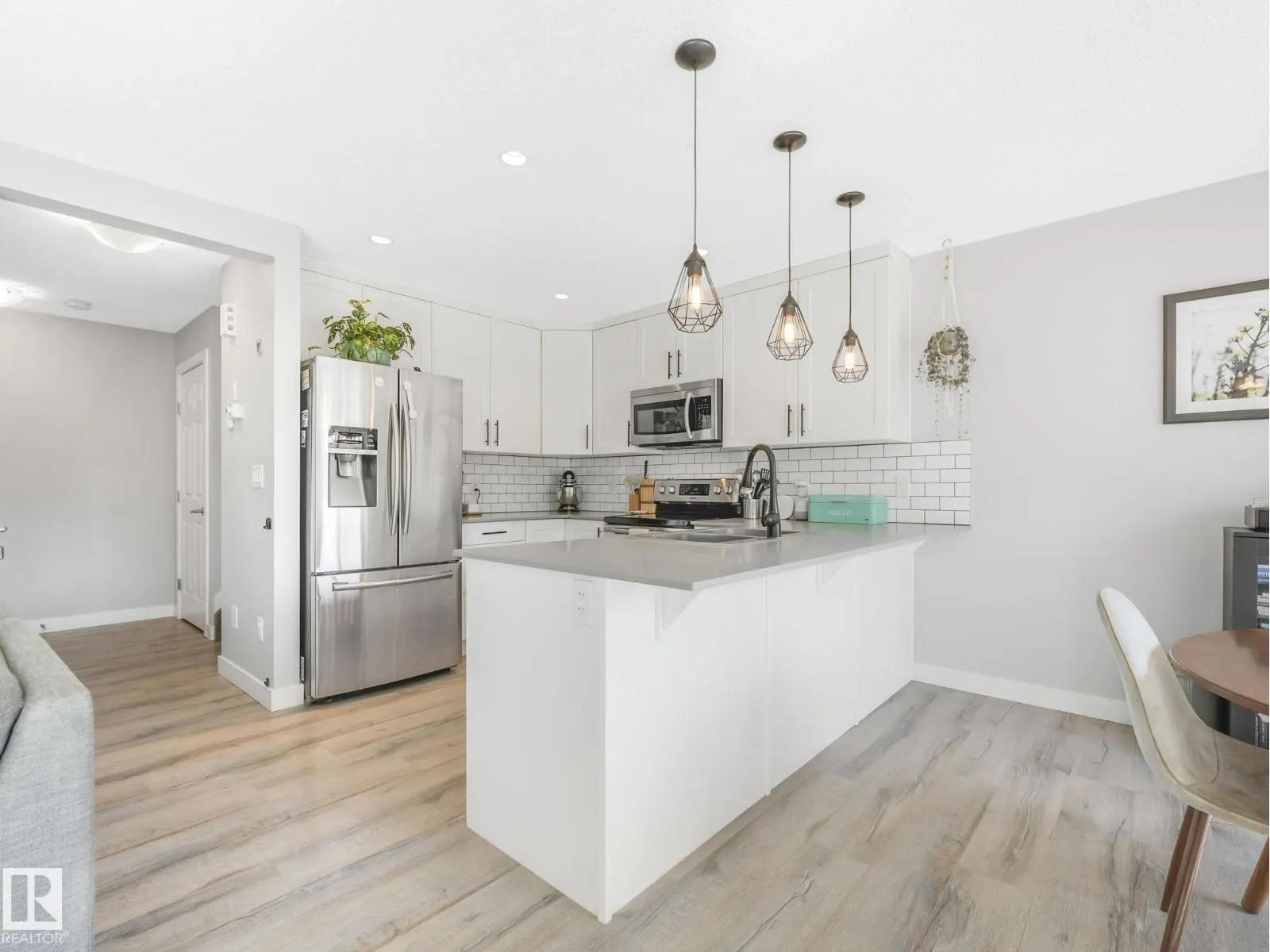 22119 87 AV NW