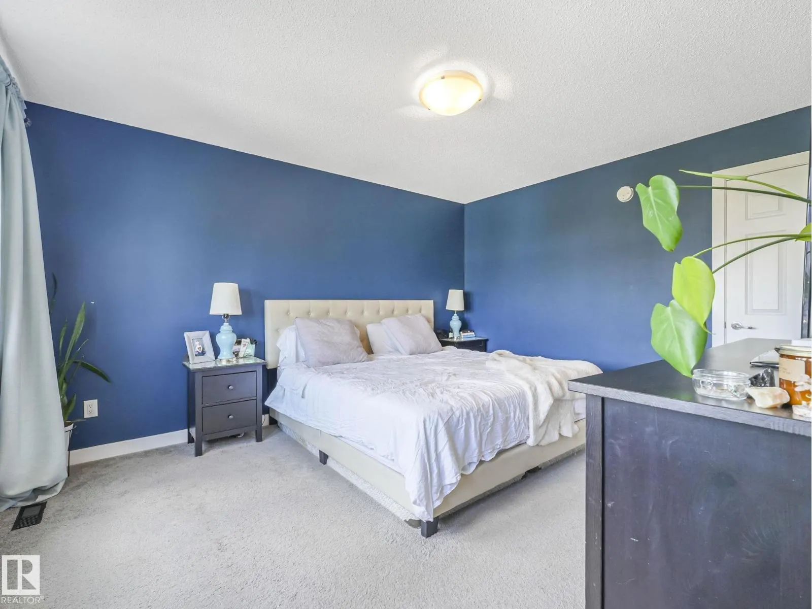 22119 87 AV NW