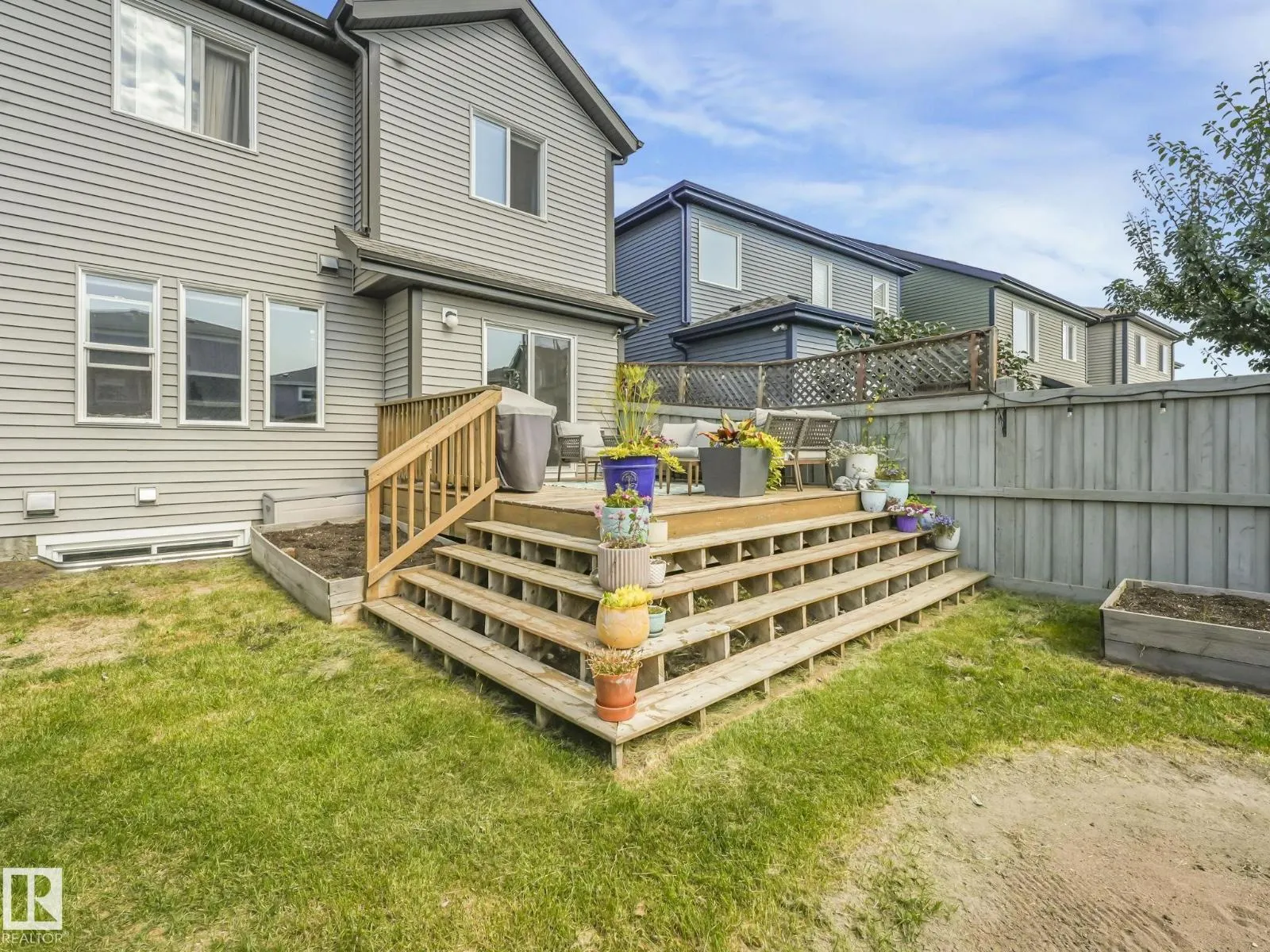 22119 87 AV NW