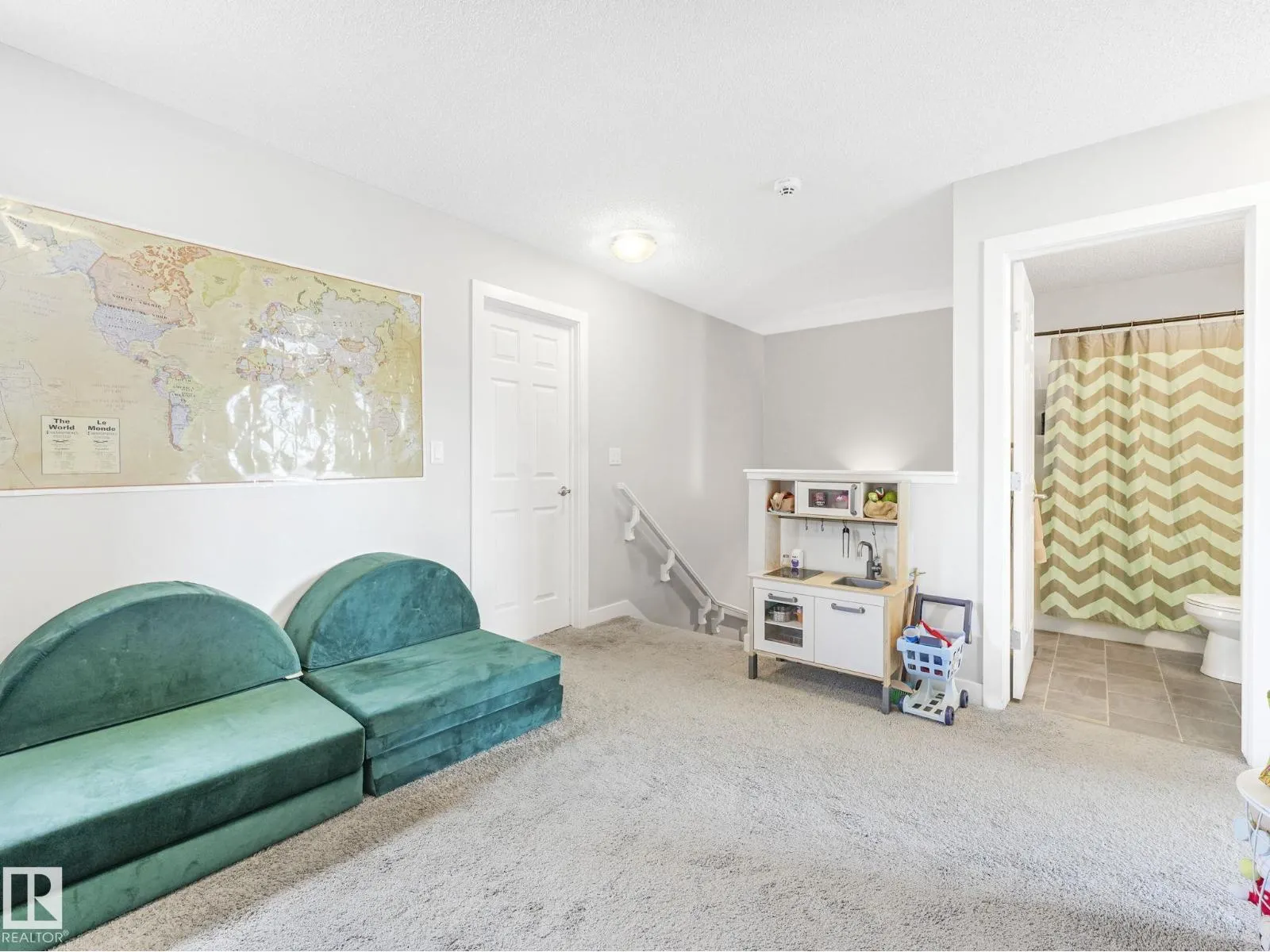 22119 87 AV NW