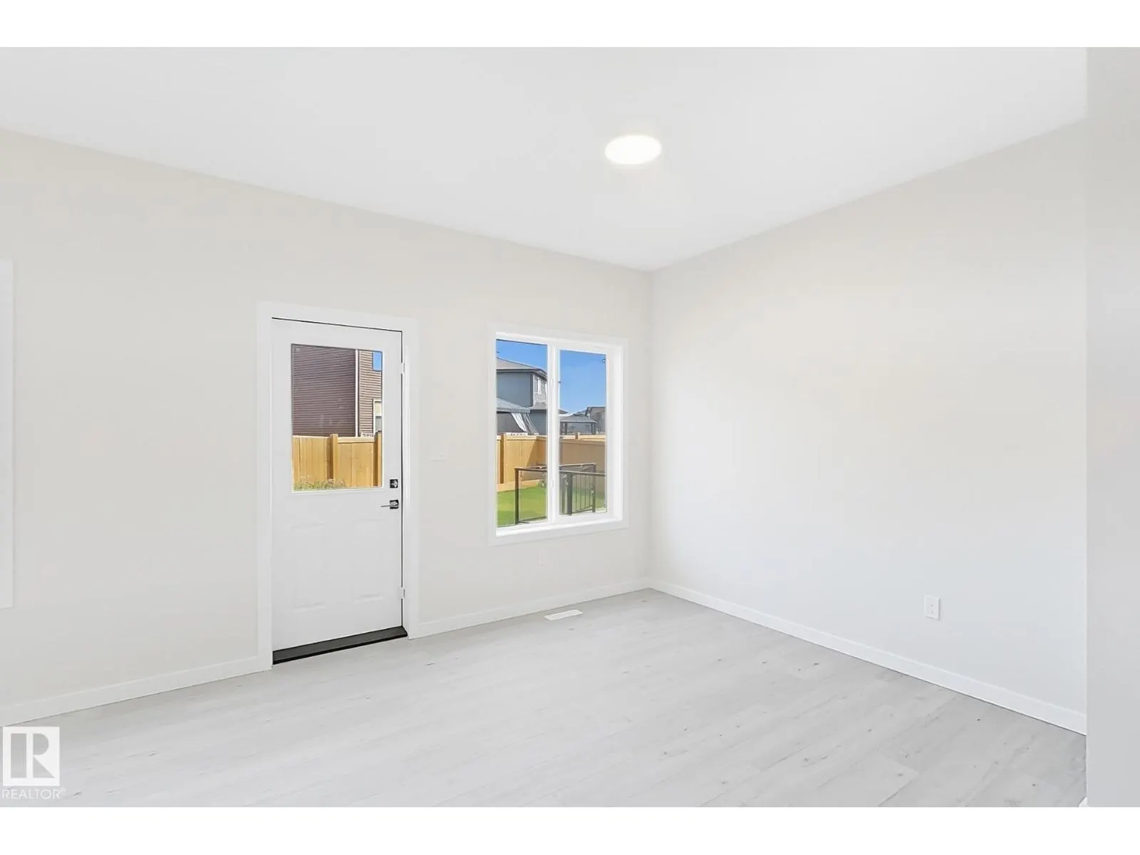 4856 HAWTHRON BN SW