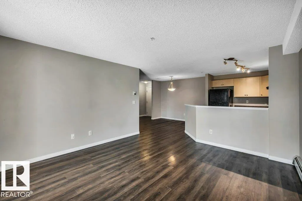 #2314 11214 80 ST NW