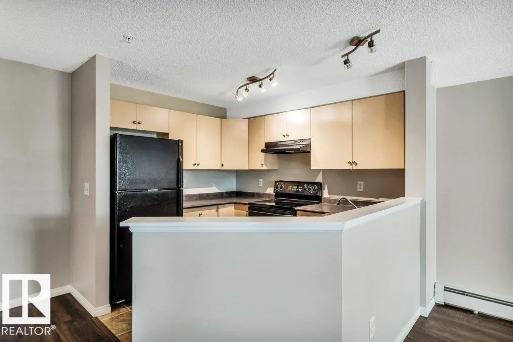 #2314 11214 80 ST NW