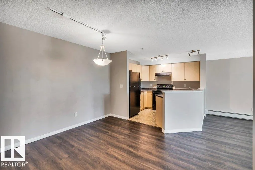 #2314 11214 80 ST NW