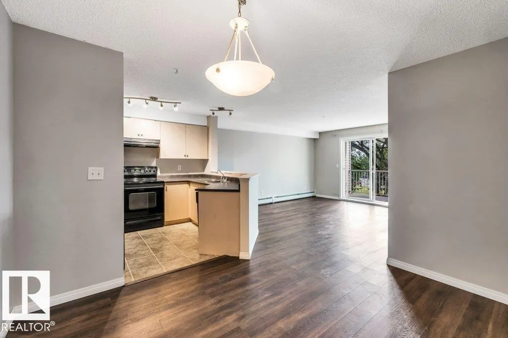 #2314 11214 80 ST NW