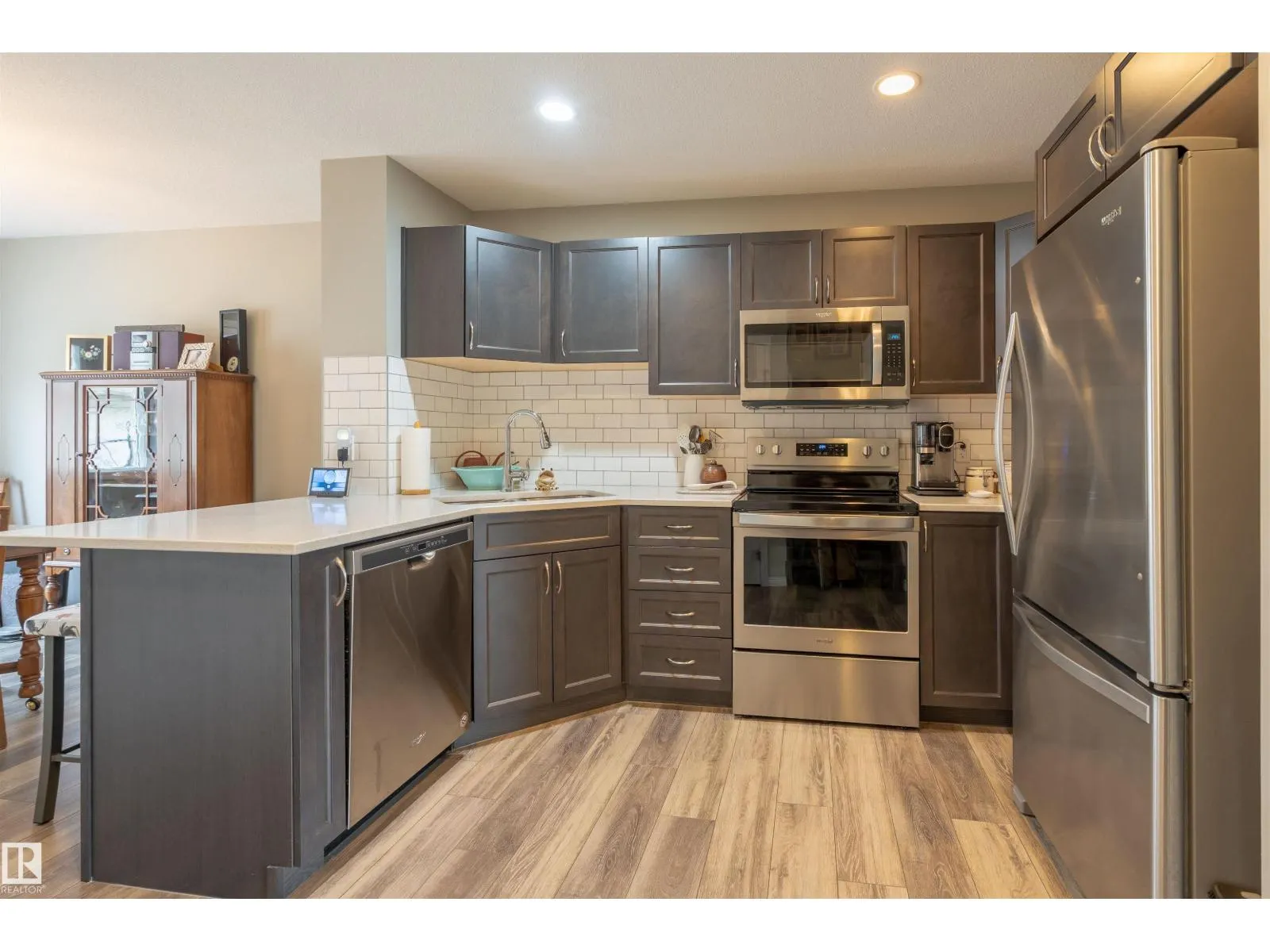 4437 38 ST